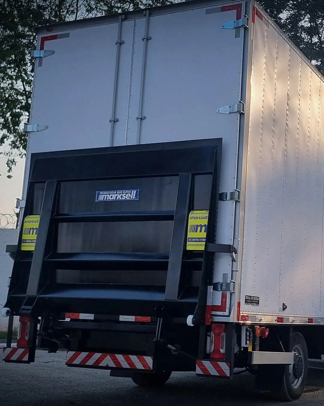 Brasil Plataforma elevatória para caminhão